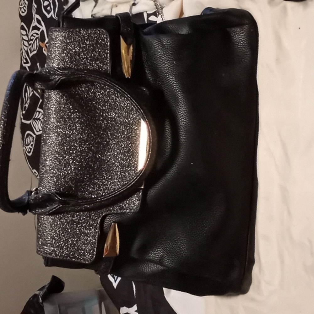 Purse - Picture 3 of 5